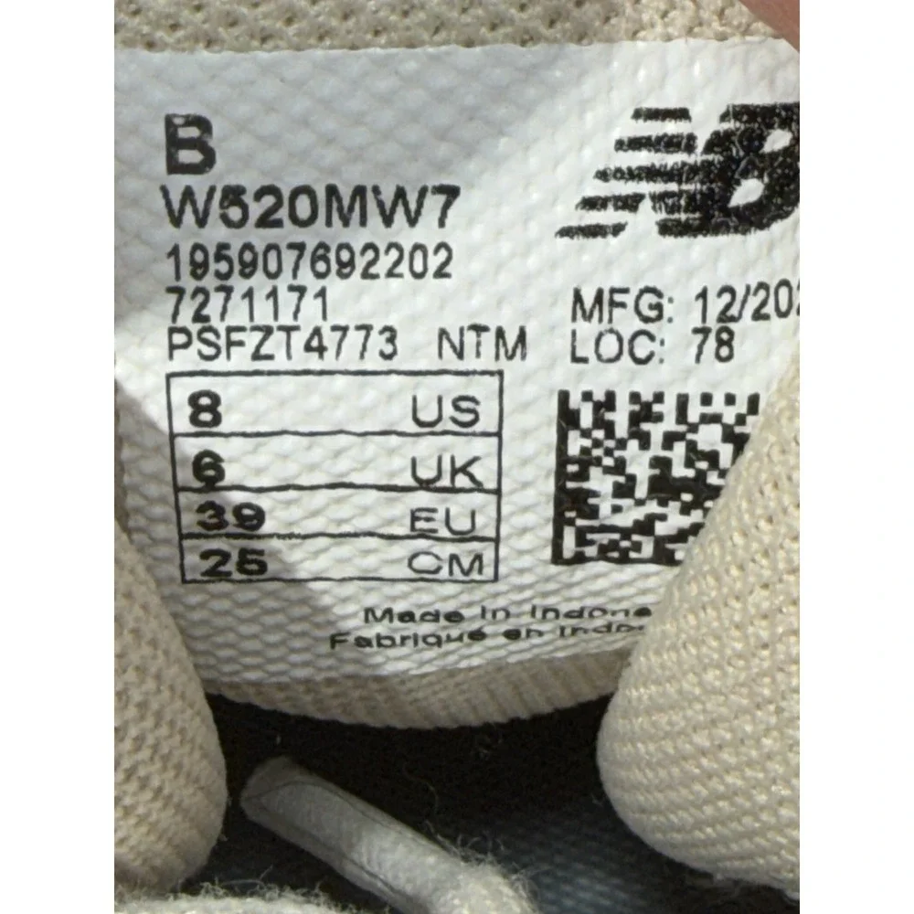 New Balance 520v7 Womens Size 8 Cream White Pink Running Shoes Comfort Sneakers